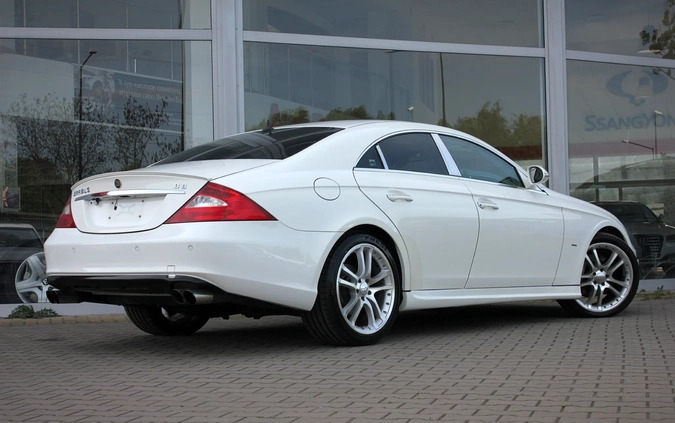 Mercedes-Benz CLS cena 79900 przebieg: 47800, rok produkcji 2005 z Brusy małe 301